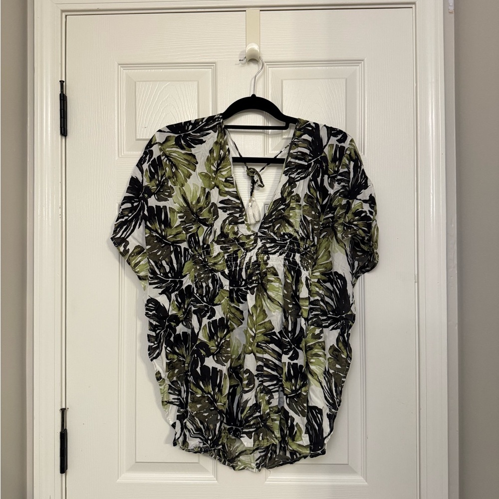 Abercrombie & Fitch Black and Green Blouse